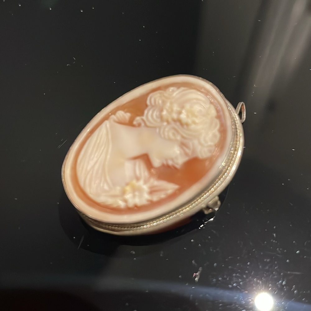 antique / vintage cameo brooch pendant carved shell on sterling